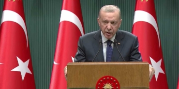 Meydanlarda bol keseden söz verip unutanlardan değiliz