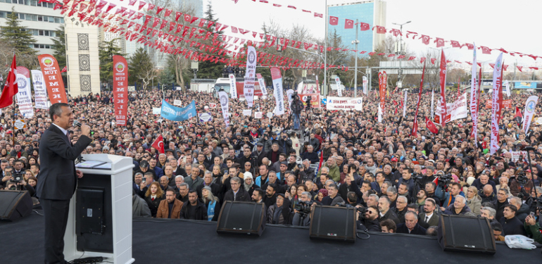 CHP Genel Başkanı Özgür Özel: “Yüzbinler ‘İstifa’ Diyorsa Sandıktan Kaçamazsın” – Birlik Haber Ajansı