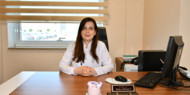 Karın Ağrısı Deyip Geçmeyin, Ciddi Hastalıkların Belirtisi Olabilir!