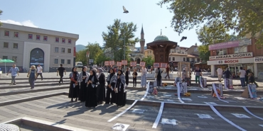 Bursa’da İmam Hatip Öğrencilerinden Sessiz Tiyatro Gösterisi: “Uyan”