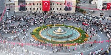 Sivas’ta 106. Yıl Coşkusu: Bin 58 Kişi Aynı Halayda Buluştu