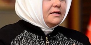 AK Parti Milletvekili Ayşen Gürcan Trafik Kazası Geçirdi: 1 Kişi Hayatını Kaybetti