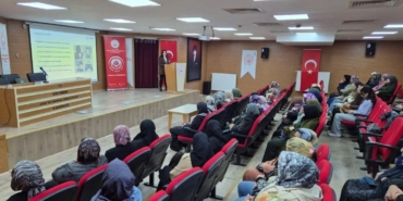 Kars Yeşilay’dan Kadınlara Yönelik Bağımlılıkla Mücadele Eğitimi