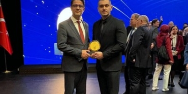 ÇOMÜ Araştırma Dekanı Prof. Dr. Sercan Karav’a TÜSEB Teşvik Ödülü