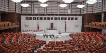 TBMM’de ’11’inci Yargı Paketi’ Mesaisi: Suç Örgütlerine ve Trafikte Yol Kesmeye Ağır Cezalar Geliyor