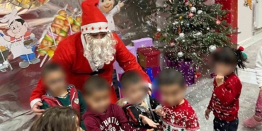 Van Büyükşehir Belediyesinin Kreşindeki Noel Etkinliğine Tepki