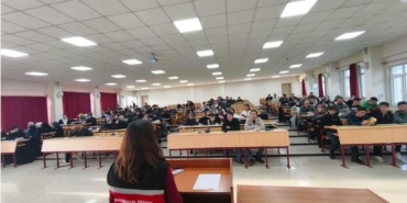 Kafkas Üniversitesi’nde Aile İçi ve Kadına Yönelik Şiddet Konulu Farkındalık Eğitimi Düzenlendi