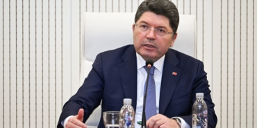 Bakan Tunç Sivas’tan Seslendi: “Türkiye Yüzyılı’na Sivil Bir Anayasayla Başlamalıyız”