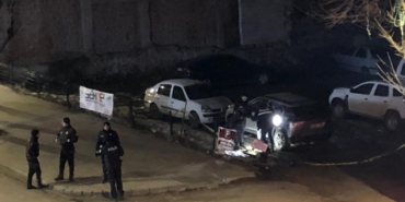 Kars’ta park halindeki araca silahlı saldırı gerçekleştirildi