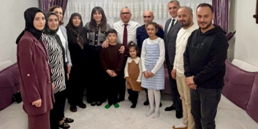 Vali Yılmaz Şimşek ve Eşi Şehit Ailesiyle İftar Sofrasında Buluştu