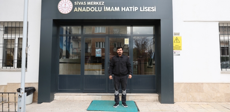 69dfa0c5cb64e_01605cca5e564691bfc9da8962643b3a