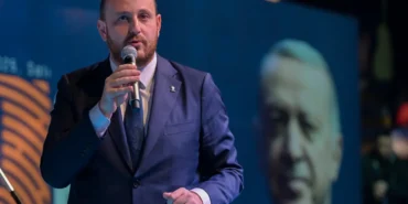 AK Parti’li Büyükgümüş’ten ‘Salon Dolmadı’ İddialarına Yanıt: “Trajikomik Bir Algı Çalışması”