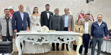 AK Parti Kars Milletvekili Adem Çalkın, Genç Çiftin Mutluluğuna Ortak Oldu
