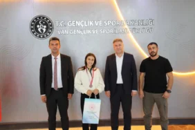vanli-sporcu-ceylin-nisa-onder-turkiye-ucuncusu-ololdu-212607-20260917.webp.webp